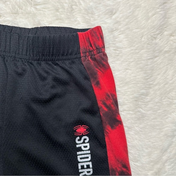 Marvel Spider-Man Shorts Black & Red Size 5 - Picture 2 of 16